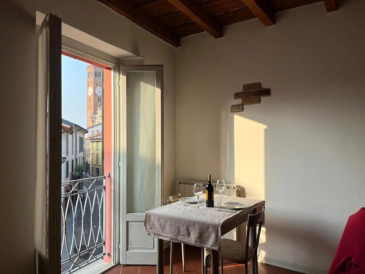Two-Room Apartment In The Historic Center トレヴィーリオ イタリア